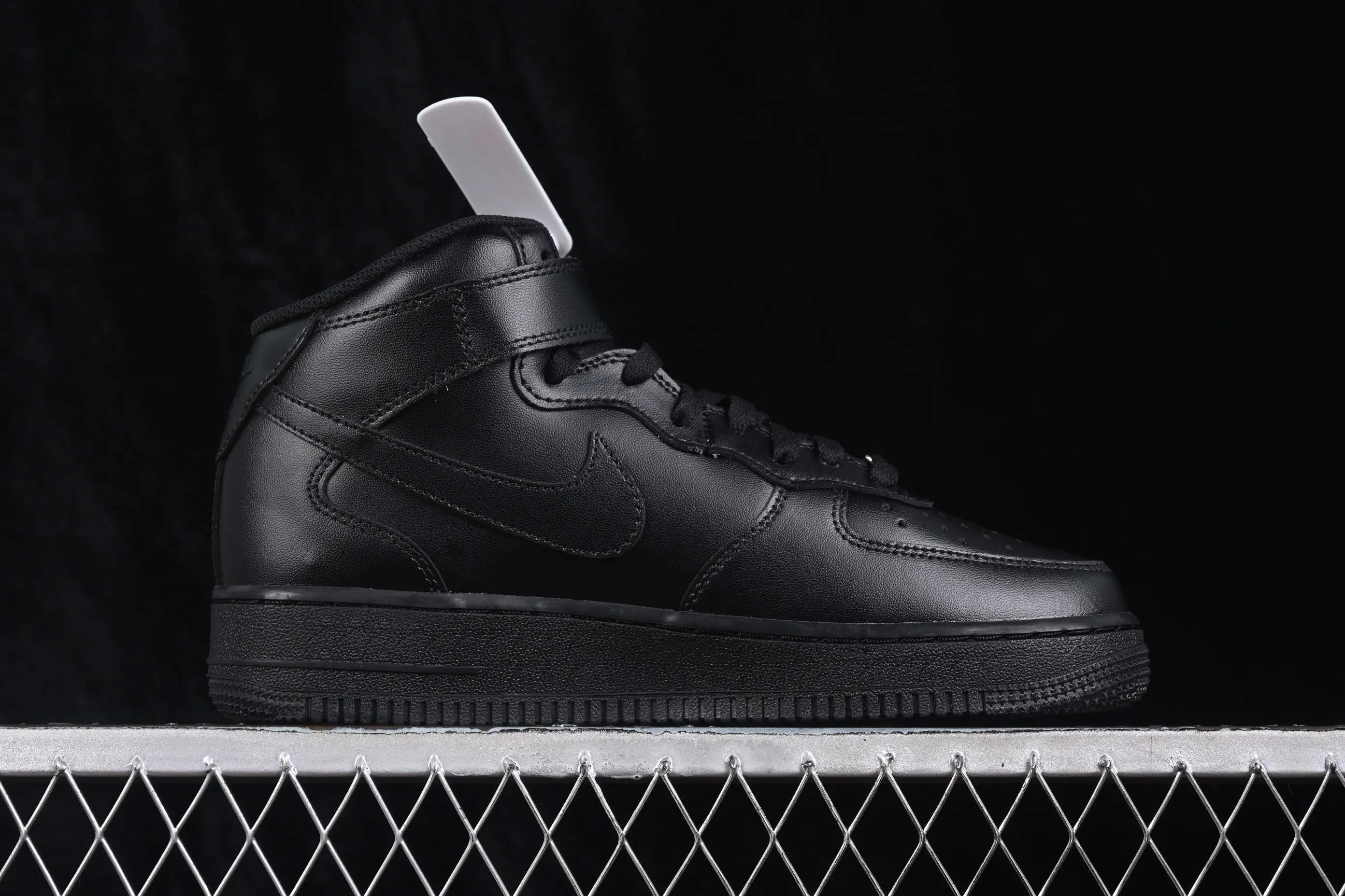 All categories Nk Air Force 1 Air Force series Nk Air Force 1 Mid Air Force mid-top Nike Air Force 1'07 Mid Air Force One China all-black casual sneakers CW2289-001